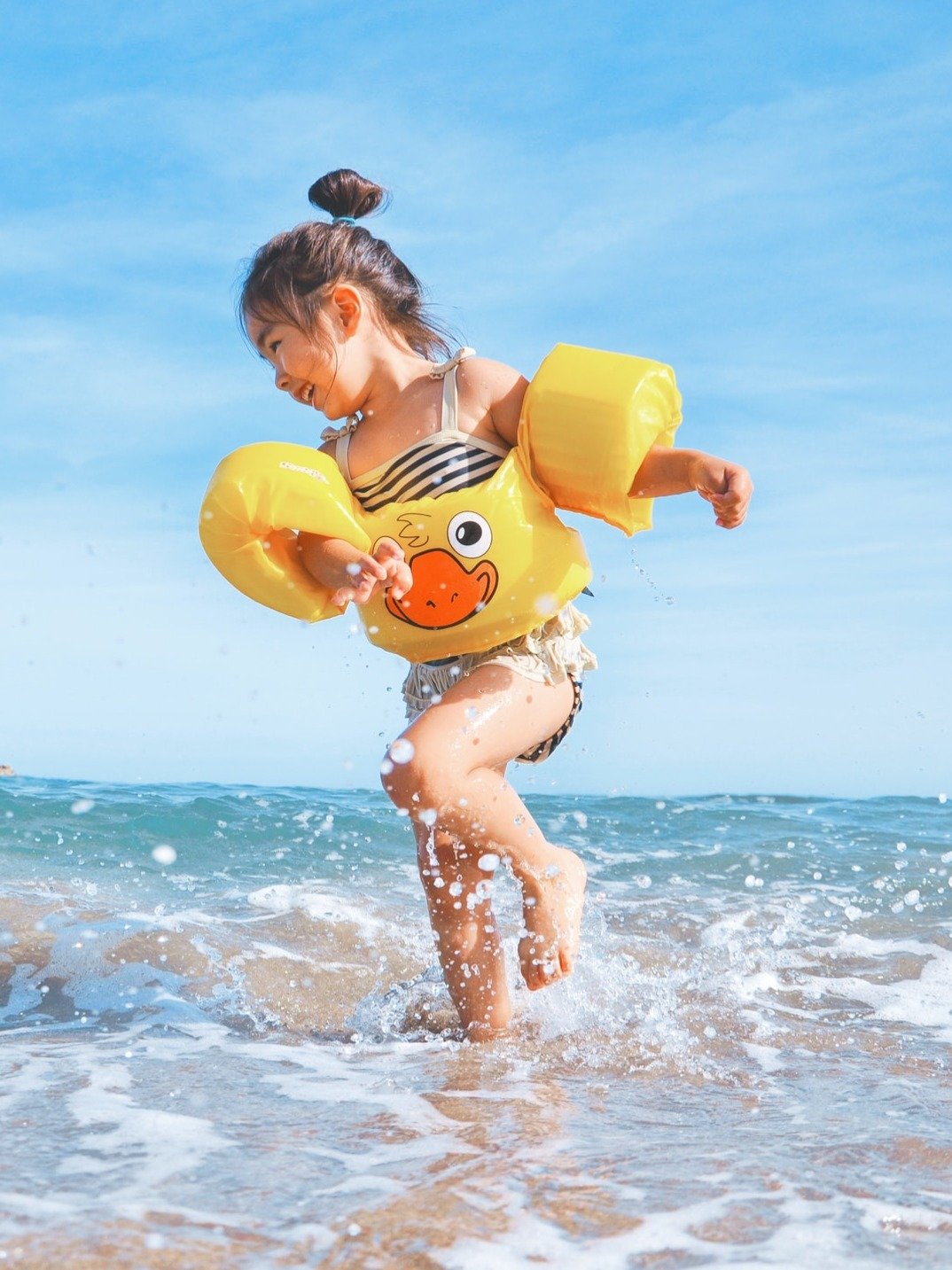 11 Best Swim Floaties For Kids [2022] | With Photo