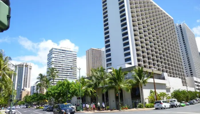 Kalakaua Avenue, Best Tourist Attractions In Waikiki