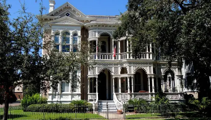 Victorians in East End Historic District | Best Things To Do in Galveston