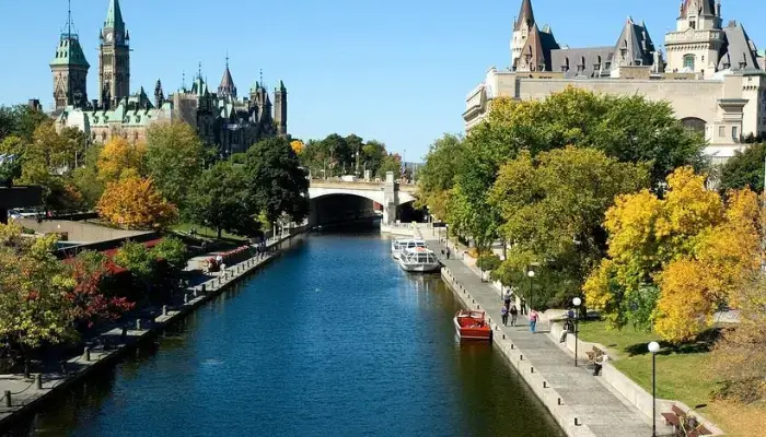 Rideau Canal | Best Places To Visit in Canada