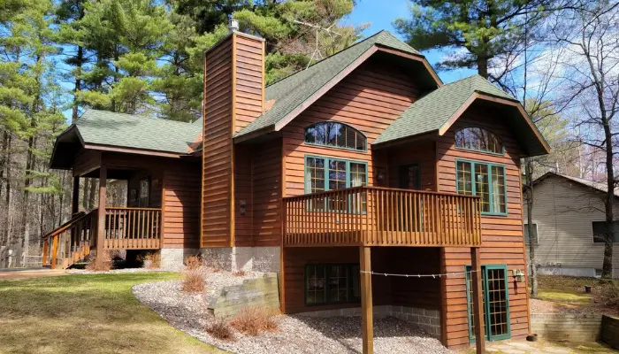 Whispering Pines Cabin | best romantic getaways in Ohio