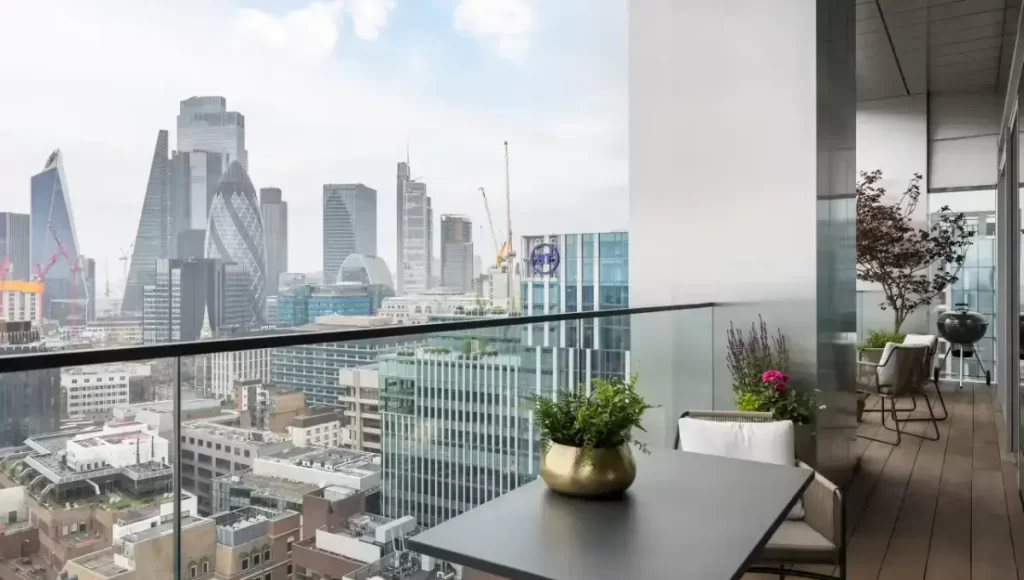 3-Level Penthouse With Skyline View | Best Airbnb in Chicago