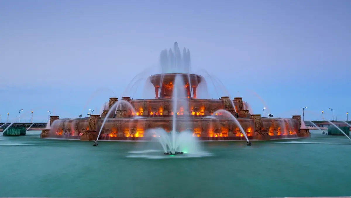 Buckingham Fountain | Top tourist attractions in Chicago