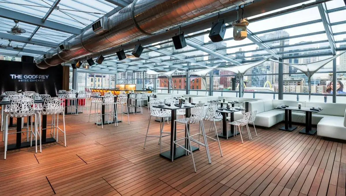 IO Godfrey Rooftop Lounge | Best Rooftop Bars in Chicago