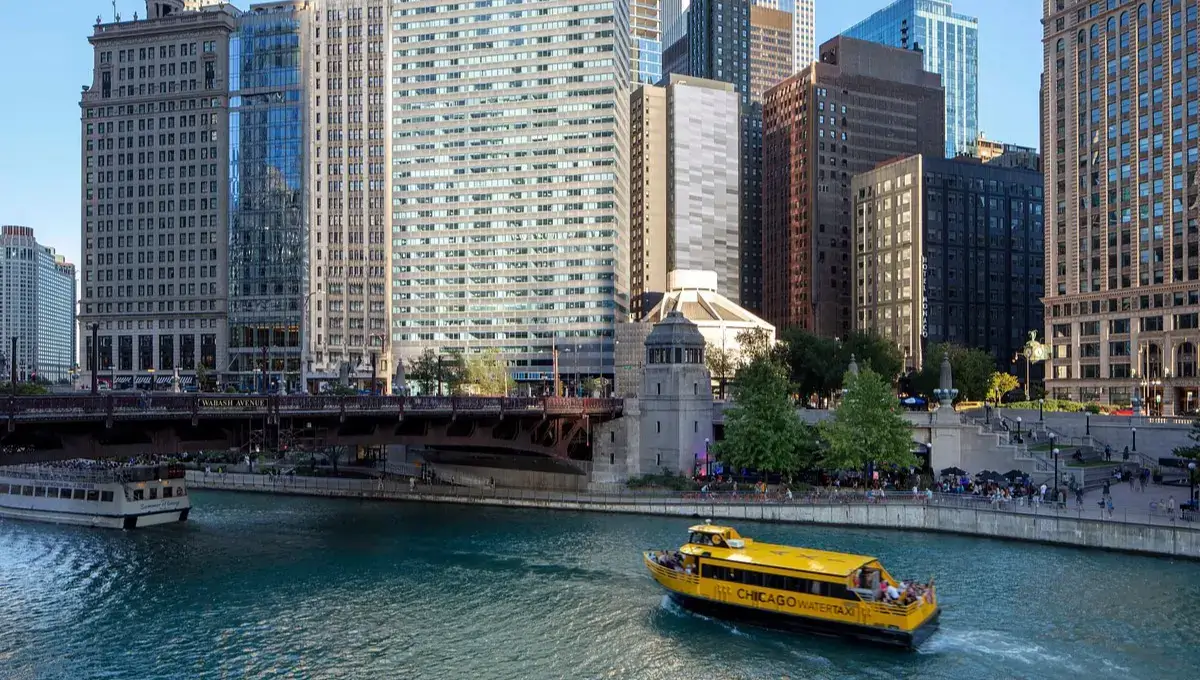 Royal Sonesta Chicago Downtown | Best 3-Star Hotels In Chicago Near Lollapalooza