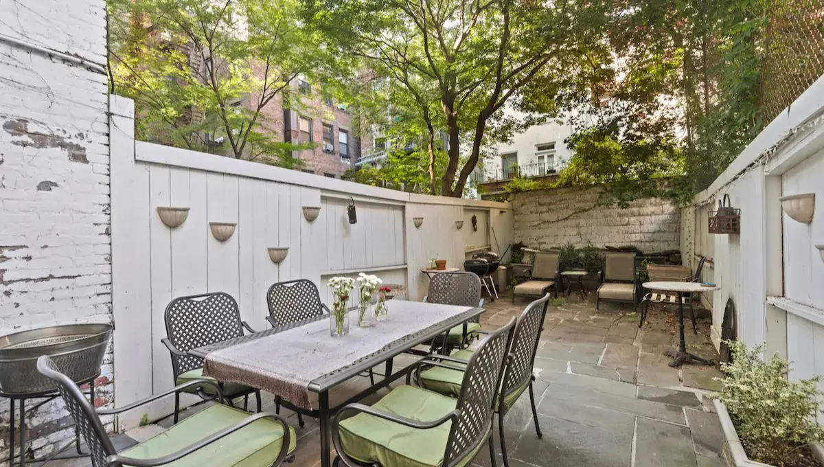  West Town Apartment With Private Garden | Best Airbnb in Chicago