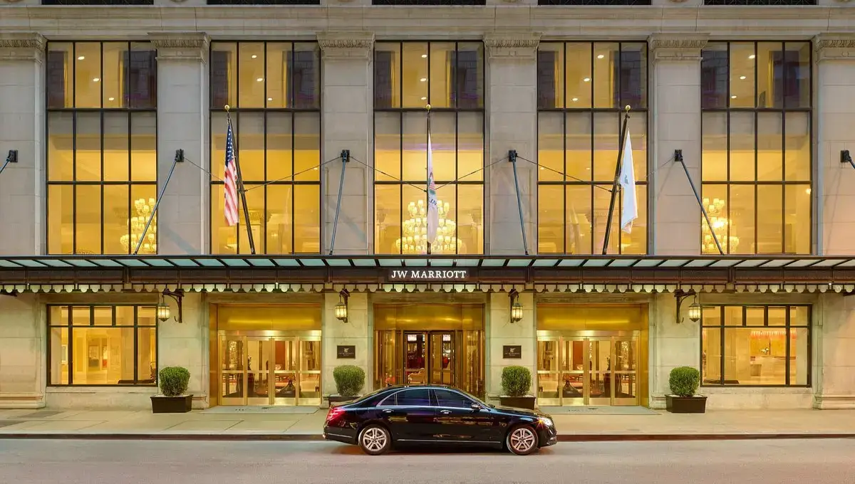 JW Marriott Chicago | Best Closest Hotels To Lollapalooza