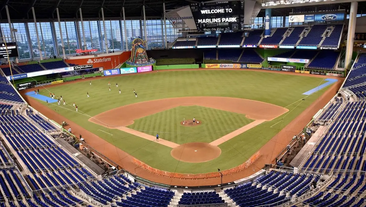 Watch a Florida Marlins baseball game | Best Things To Do In Miami With kids
