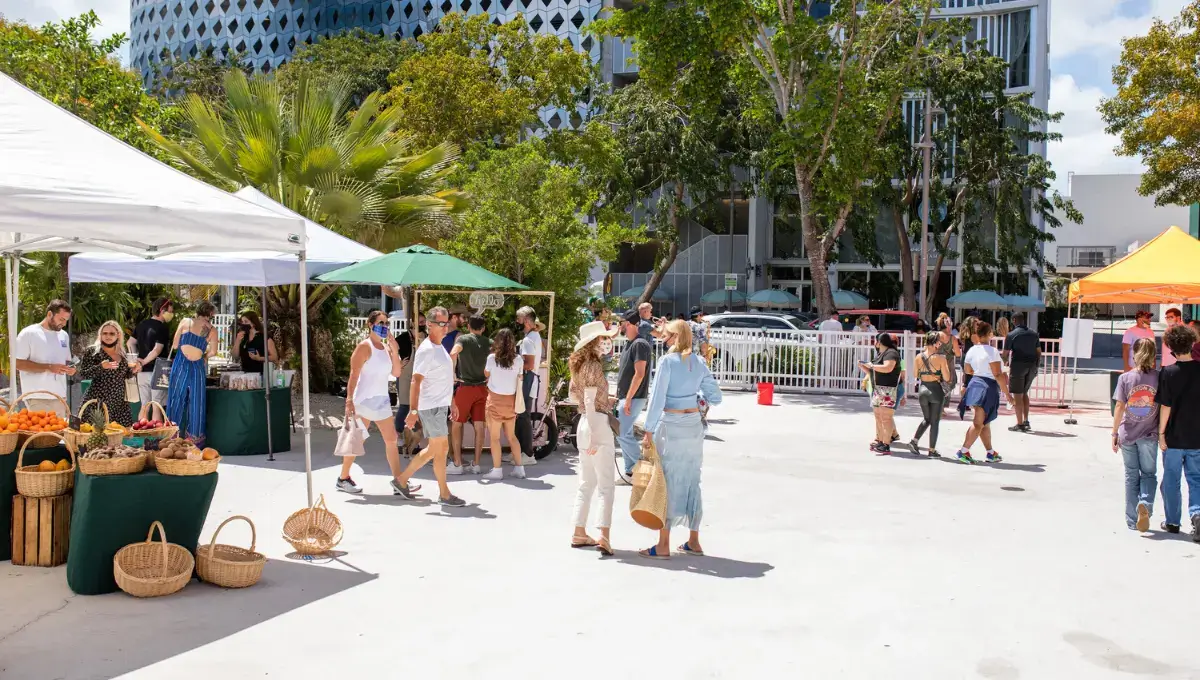 Lummus Park Artisanal Market | best farmers markets in Miami