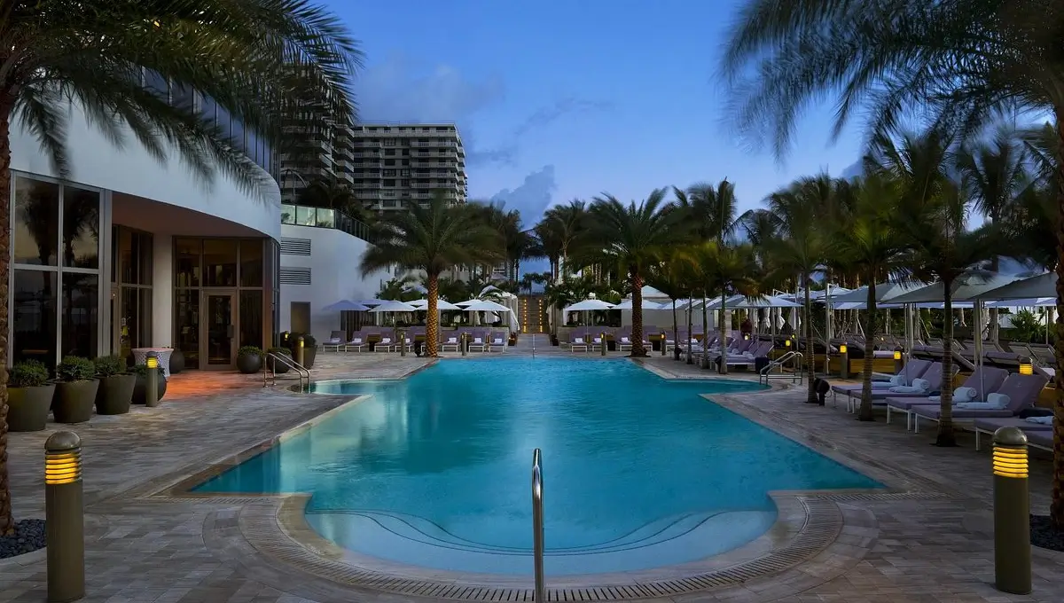 The St. Regis Bal Harbour Resort | Best Luxury Hotel In Miami