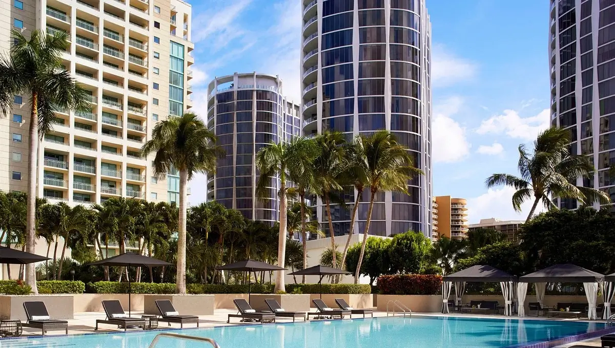 The Ritz-Carlton, South Beach | Best Family-Friendly Hotel In Miami 