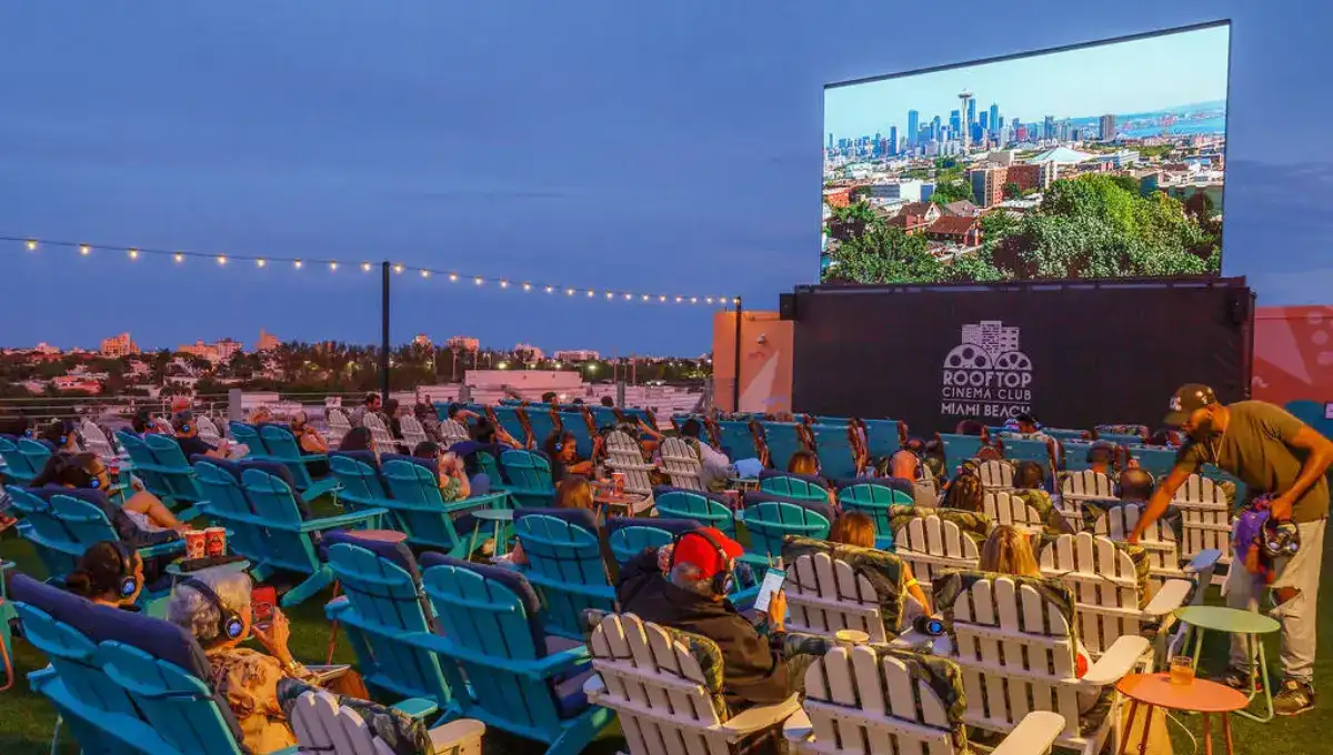 Enjoy outdoor movie | Birthday Ideas in Miami