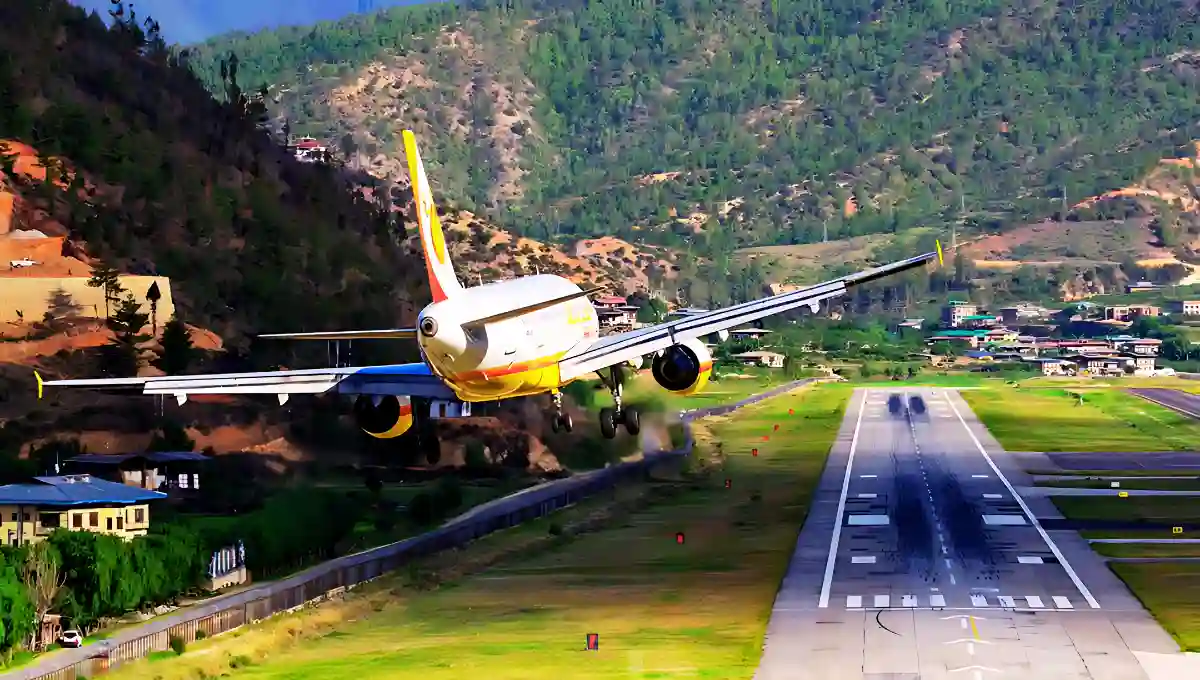 You Won’t Believe These 13 Surreal Airports Actually Exist!