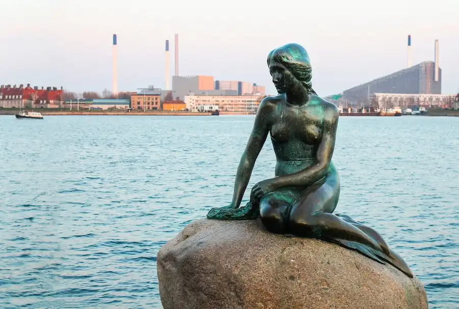 I Traveled the World to See These 11 Most Beautiful Sculptures — And They Left Me Speechless 11 most beautiful sculptures in the world The Little Mermaid — Copenhagen, Denmark