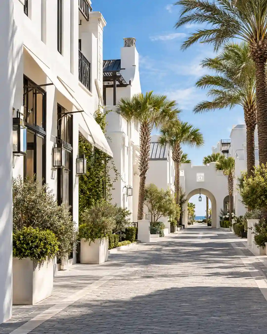 8 Incredible Places in Florida You Need to Experience at Least Once 4 incredible places in Florida Alys Beach, Scenic Highway 30A